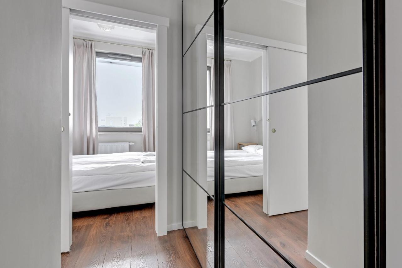 Garden Gate Apartments Old Town Parking Гданск Екстериор снимка